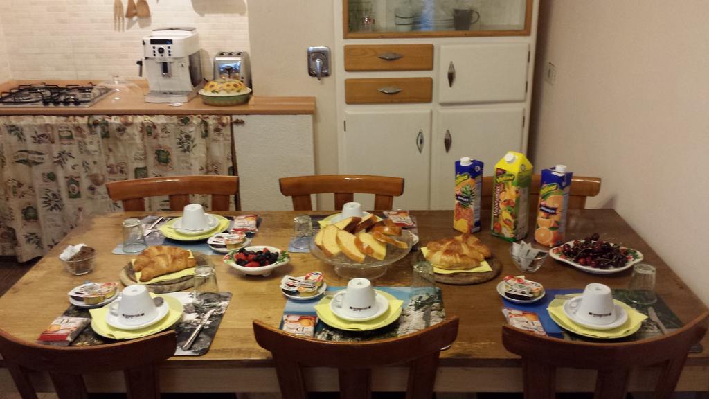 Double Room,246386373:JPEG